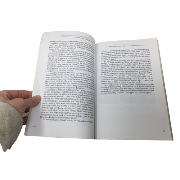 Ironic: Alanis Morissette the Story By Barry Grills Paperback Book - Picture 13 of 16